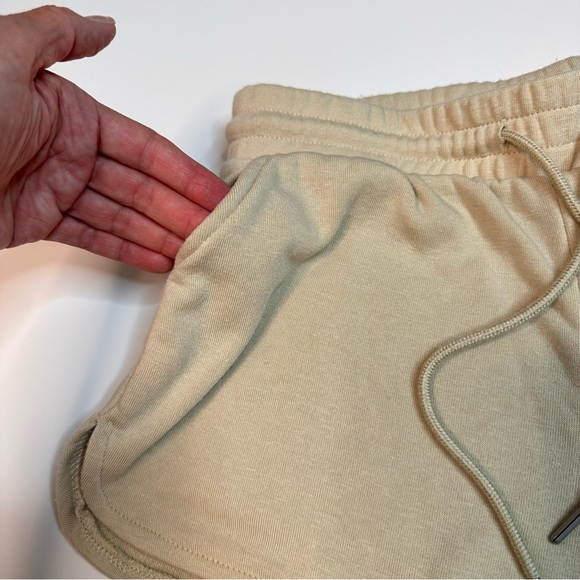 Sincerely Jules Cozy Short with Pockets and super soft material! S - Picture 6 of 8